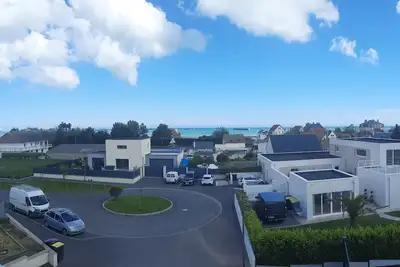 Image de Duplex avec vue sur mer et les pontons d'Arromanches \"La Rose des Vents\"