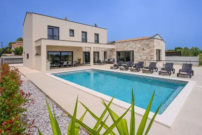 Image de Superbe maison à Loborika avec WiFi