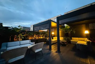 Image de Stunning Designer House in Fantastic City Location