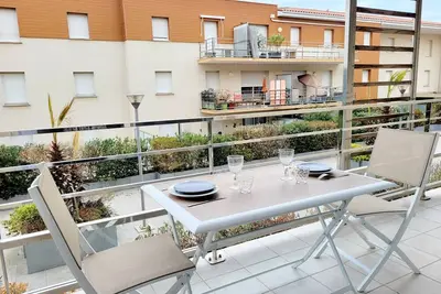 Image de Beau T2 Moderne avec Piscine, Garage, Proche Mer - Canet-en-Roussillon