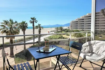 Image de Canet-en-Roussillon T2 Moderne - Parking - Clim - 2ème étage avec ascenseur - 4 pers