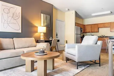 Image de Landing | Stylish 2bd, Gym, Courtyard