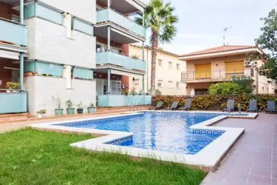 Image de Piso con Piscina Para 5 Personas