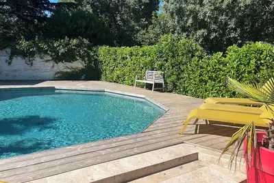 Image de Villa, jardin, piscine Ă moins de 5 min du Palais des Papes et Avignon (2 kms)