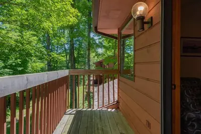 Image de Stunning Lakefront 2br Condo: Indoor Pool, Sauna, & Fireplace