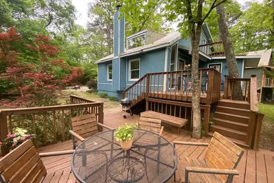 Image de Twilight Trails- 3 bedroom cabin. 6 min away from downtown Eureka Springs!