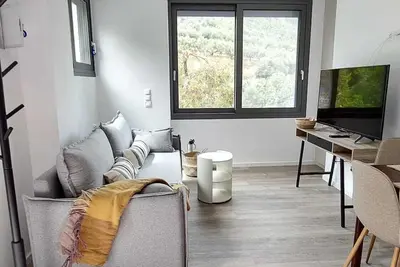 Image de 3 minutes to the beach, apartment with sea view, Kitries, Kalamata
