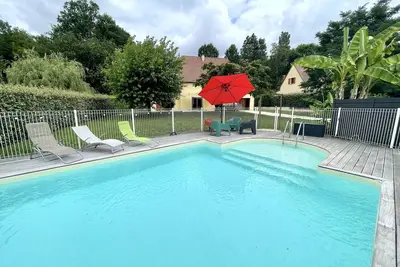 Image de Maison de vacances 'Gîte La Sarrazine' avec piscine privée, terrasse privée et Wi-Fi