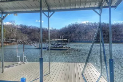 Image de Catfish Cabin on Smith Lake- Crooked Creek!