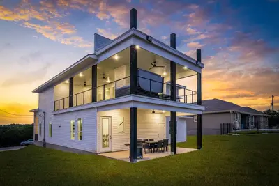 Image de Brand New, Canyon Lake Luxury Lake House with Astonishing Lake Views! Sleeps 12+
