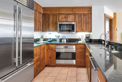 Image de Austria Haus 3br Penthouse, 242 E Meadow Dr, Vail Village (Smo) - Hot Tub, Heated Outdoor Pool
