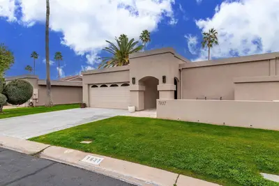 Image de Luxury Water Front/Golf Course town house