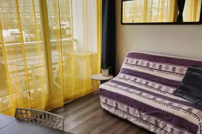Image de Studio cabine dans une résidence avec piscine à deux pas de la mer