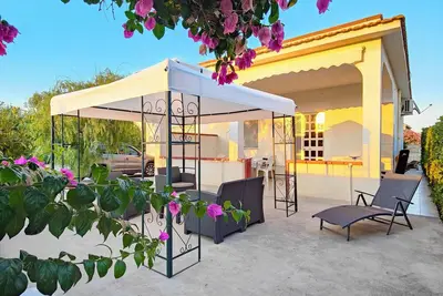 Image de \"Casa Vacanze Marzamò Sicily\" Villa 4 minutes from the sea.