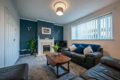 Image de Tranmere House 3 Br Workstays Uk Best Rates Direct