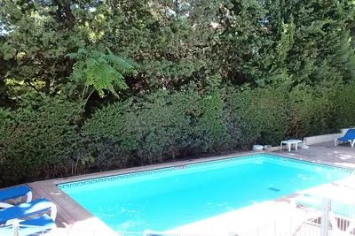Image de joli studio dans résidence avec piscine à 700m de la plage