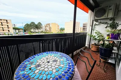 Image de Appartement T2 à Saint-Cyprien - Terrasse, Clim et Parking - Proche Plage et Commerces