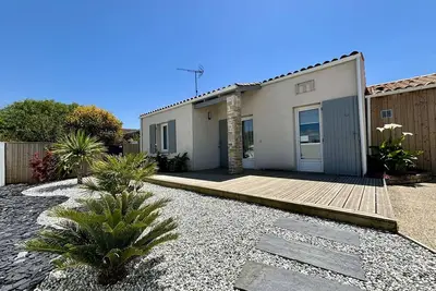 Image de Maison rénovée St-Pierre d'Oléron, 4 pers, proche centre, extérieurs agréables, parking, vélos inclus