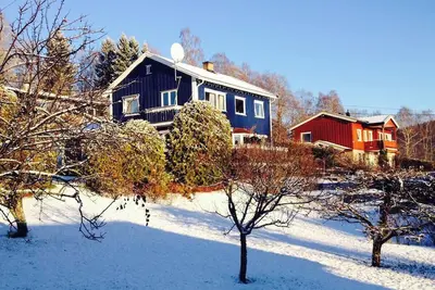 Apartment with own entrance, parking, fast public transport to Oslo city centre