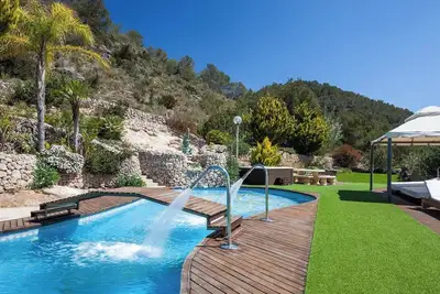 Amazing luxurious 10 Br Villa with stunning views