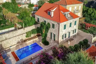 Image de Unique Villa With Magnificent View of Old Town