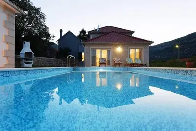 Image de Prestige Family Villa with Crystal Clear Pool