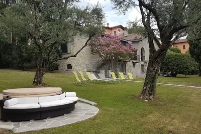Image de Peaceful Villa With Whirpool And Lake View
