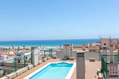 Image de Appartement ensoleillé près du Paseo