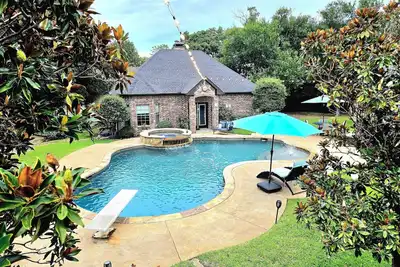 Image de Exquisite Country Guest House with Pool & Hot Tub. \nNO Parties or events allowed.