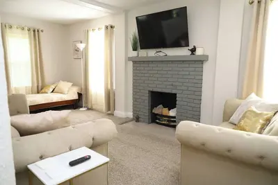 Image de Charming Retreat on Quiet Street, close to Notre Dame and Dtsb