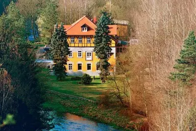 Image de Appartement dans une villa avec parc à Großschirma
