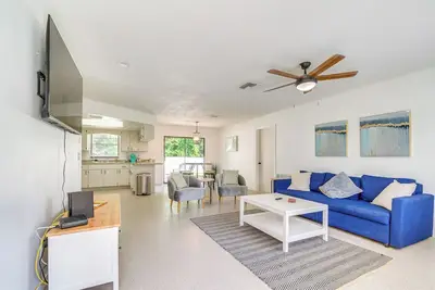 Image de Bright Crystal River Home ~ 2 Mi to State Parks!