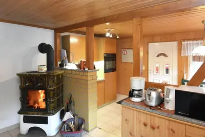 Image de Bungalow confortable avec terrasse Ă Neustadt