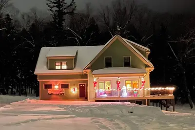 Image de Private Ski House 5 min drive to Ski\/Golf Walking distance to restaurants\/shops\/market\/bars