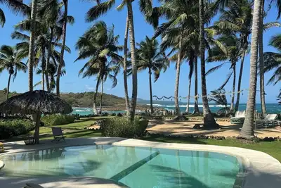 Image de Casa Taina- 5 Bungalows, swimming pool- Oceanfront w\/Butler and Chef