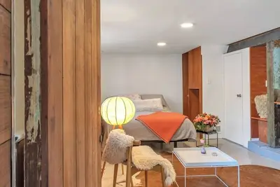 Image de Elegant Pacific Heights Studio