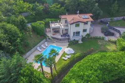 Image de Villa with swimming pool, breathtaking view, pets allowed, for families\n
