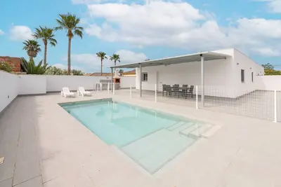 Image de Miamar 2 - Trois Chambres Villa, Couchages 2