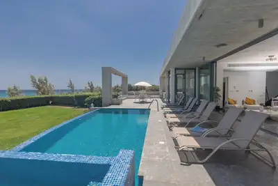 Image de Villa Elena, Stunning and Elegant 5bdr Seafront Protaras Villa with Private Pool