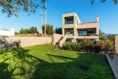Image de Dream's House - Villa with Pool & Stunning Views!