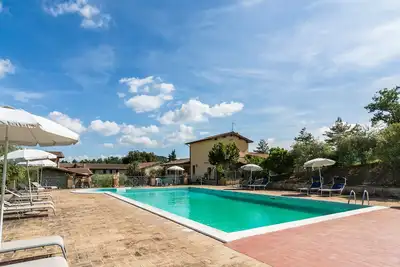 Image de Hôtel particulier à Pérouse avec piscine