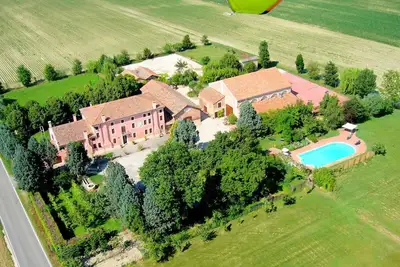 Image de Appartement à Pontecchio avec piscine et tennis