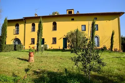 Image de Magnifique ferme Ă Vinci avec piscine commune