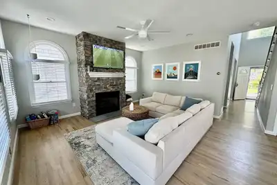 Image de Charming 4-bedroom beach house, 3 blocks from beach, in fabulous Bradley Beach