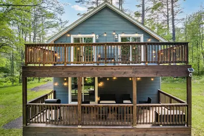 Image de Nature Getaway ~ Creek, Firepit, Deck, Privacy