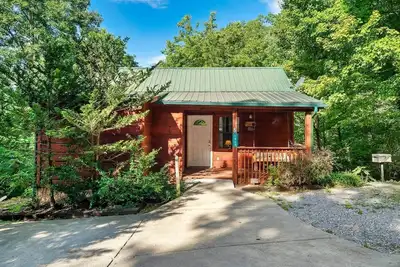 Image de Smoky Mountain Cabin · Hot Tub, Jacuzzi & Fire Pit