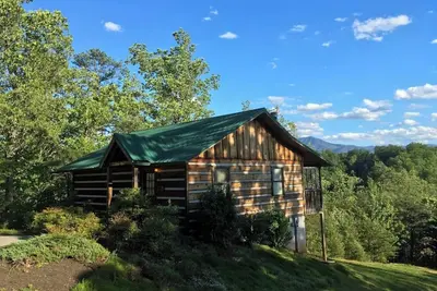 Image de Smoky Mountain Cabin: Hot Tub, Fire Pit & Views