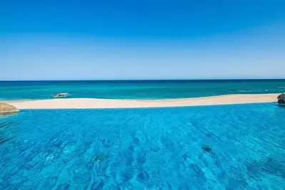 Image de New! 2bd Villa Valencia! On the Beach! Other size suites and locations available