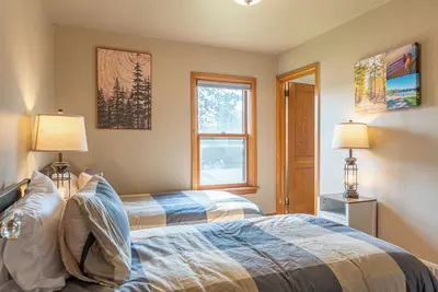 Image de Cozy Corner - East end home