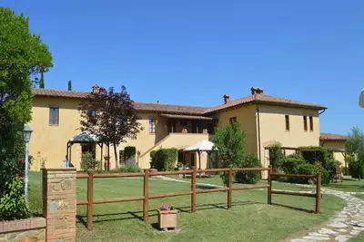 Image de Charme toscan Ă la Villa Caliano